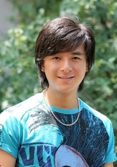 半截华子吃瓜,揭秘瓜农的甜蜜生活