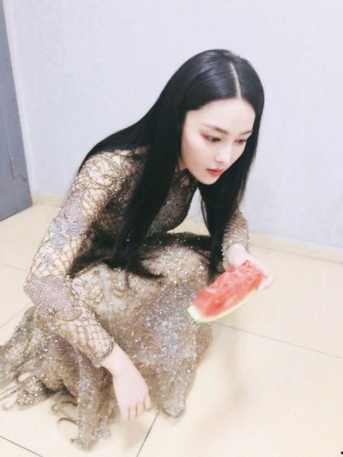 推图社吃瓜图像,推图社吃瓜图鉴，揭秘明星幕后故事