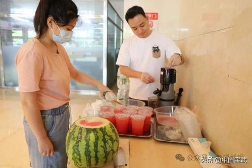 高考减压事件吃瓜